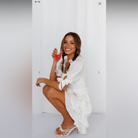 Hello Molly small VIENNESE DREAMS DRESS WHITE Sundress with Flutter Sleeves - Picture 9 of 14